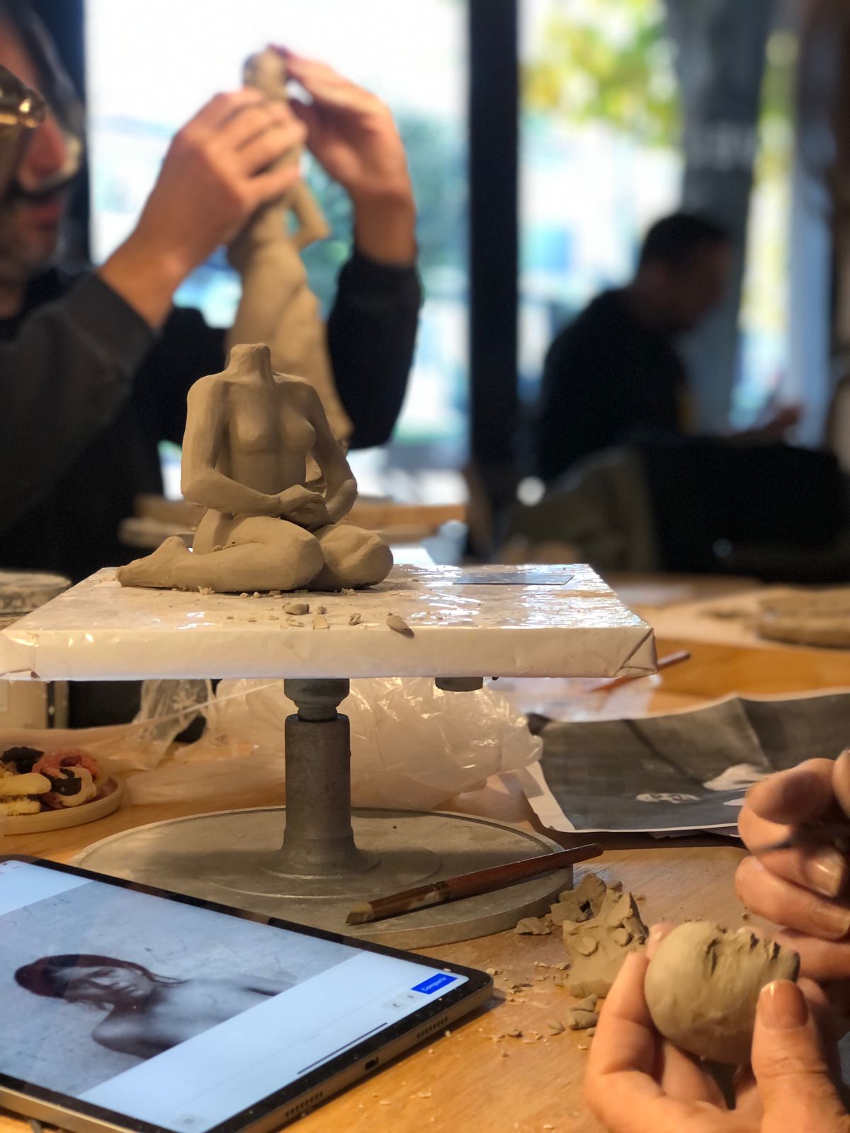 Taller de anatomía y figura humana en Cerámica con Abril Barrado